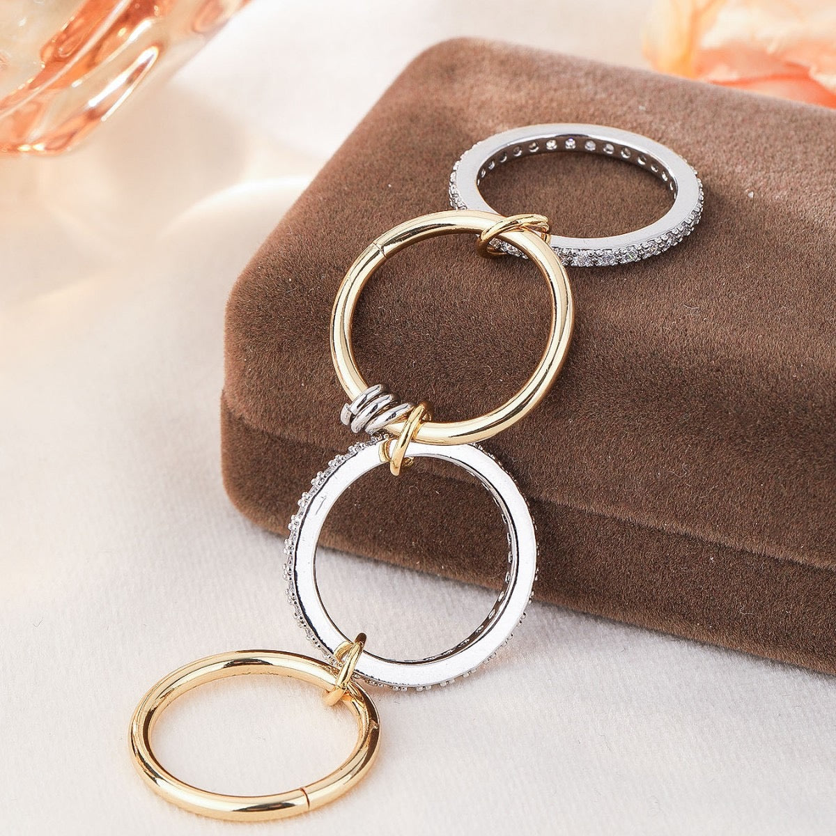 💍 Bague Élégance Bicolore en Acier Inoxydable & Zircons