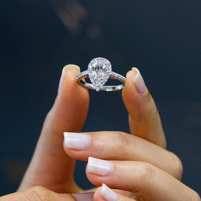 Bague Élégance Goutte Zircon
